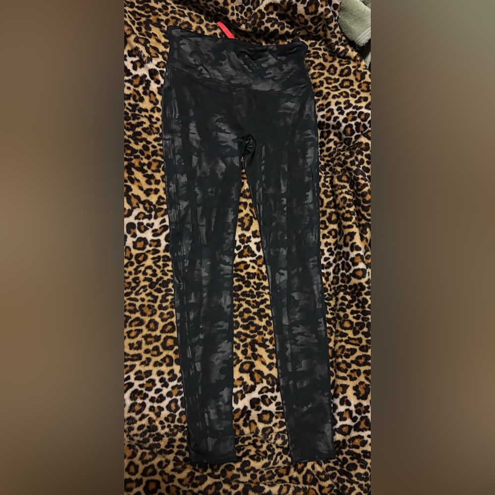 Spanx black army print leggings. Like New. Only worn once